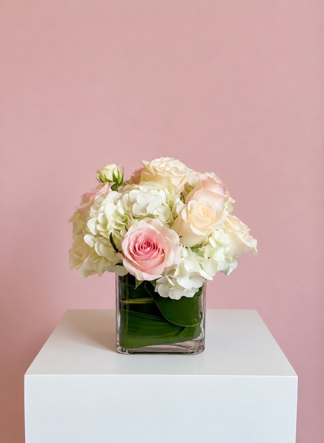 Crafting Unique Floral Arrangements: A Step-by-Step Guide to Timeless Wedding Compositions